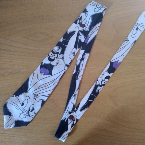 VTG Looney Tunes Character Bugs Bunny Taz Neck Tie - Picture 1 of 3